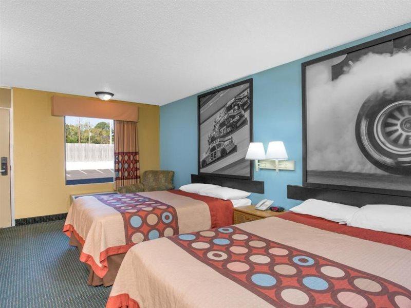 Super 8 By Wyndham Dunn Motel Екстериор снимка