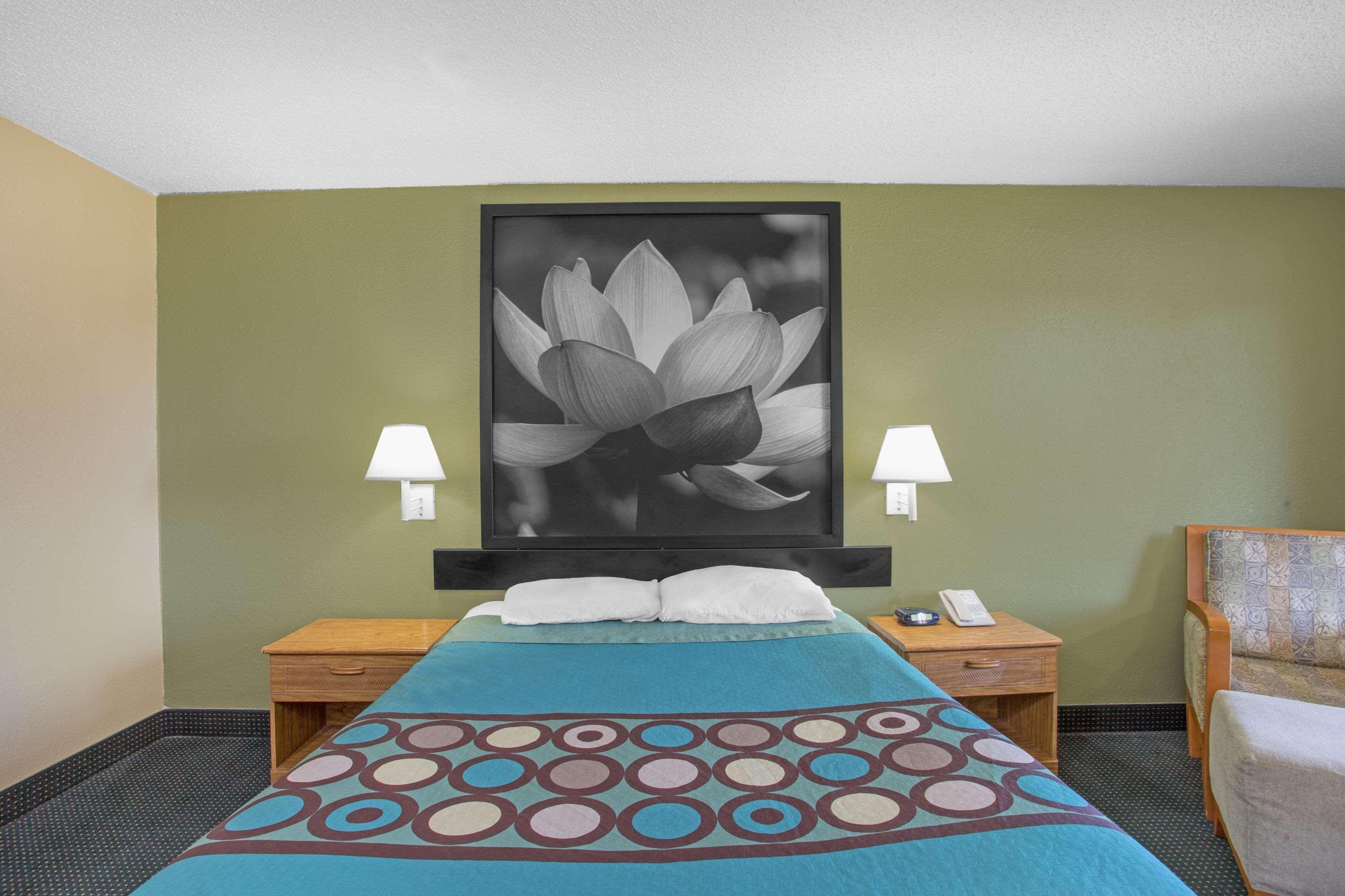 Super 8 By Wyndham Dunn Motel Екстериор снимка